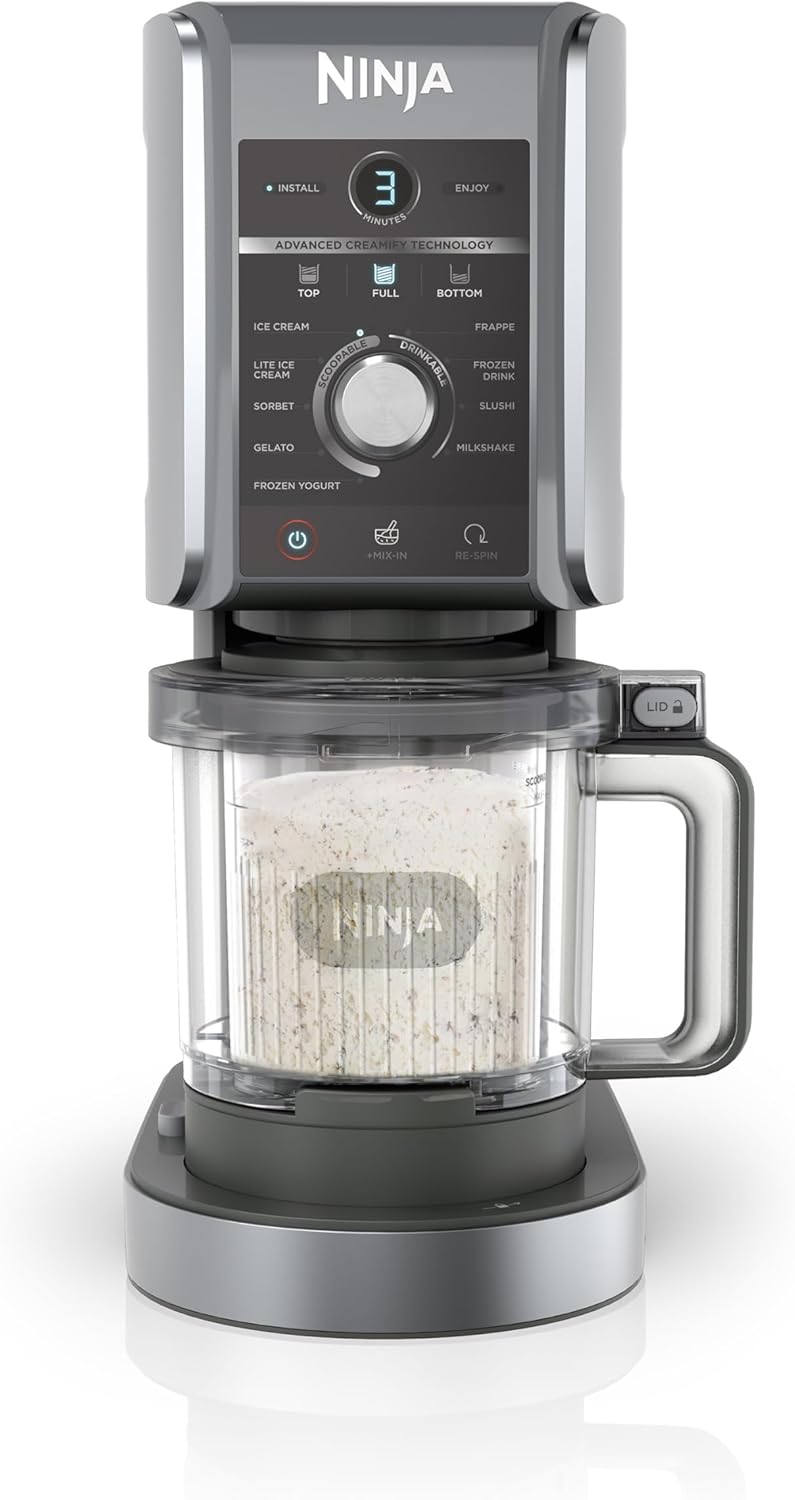 Ninja CREAMi Deluxe Eis-und Eisgetränkmaschine mit 2 Bechern, 10 Funktionen, macht Eiscreme, Gelato, Sorbet, Frozen Yoghurt, Milchshakes, Slushi & mehr, 2-in-1 Geschmacksoption, Silber, NC502EU