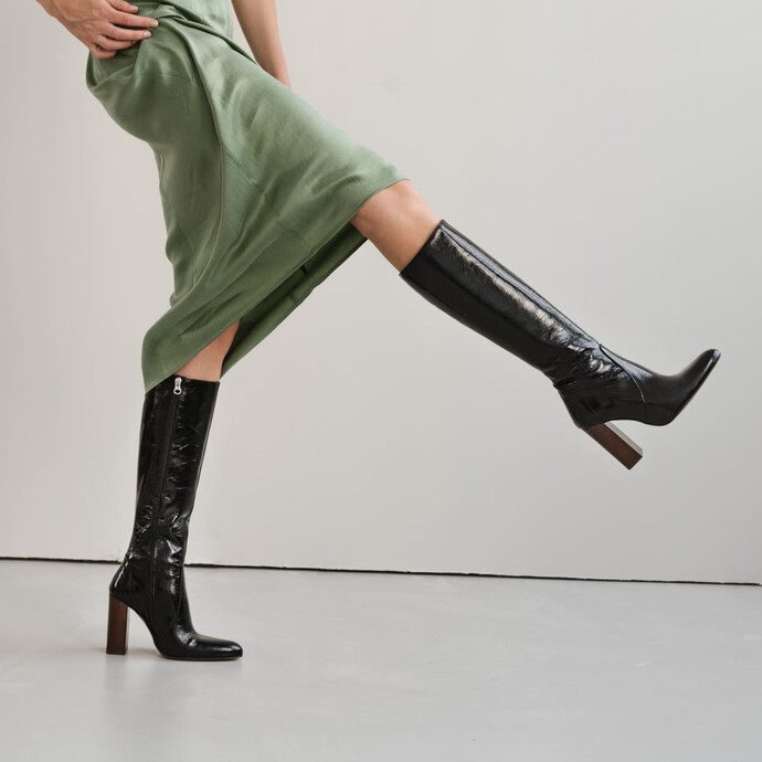 Bottes hautes  en cuir vernis noir