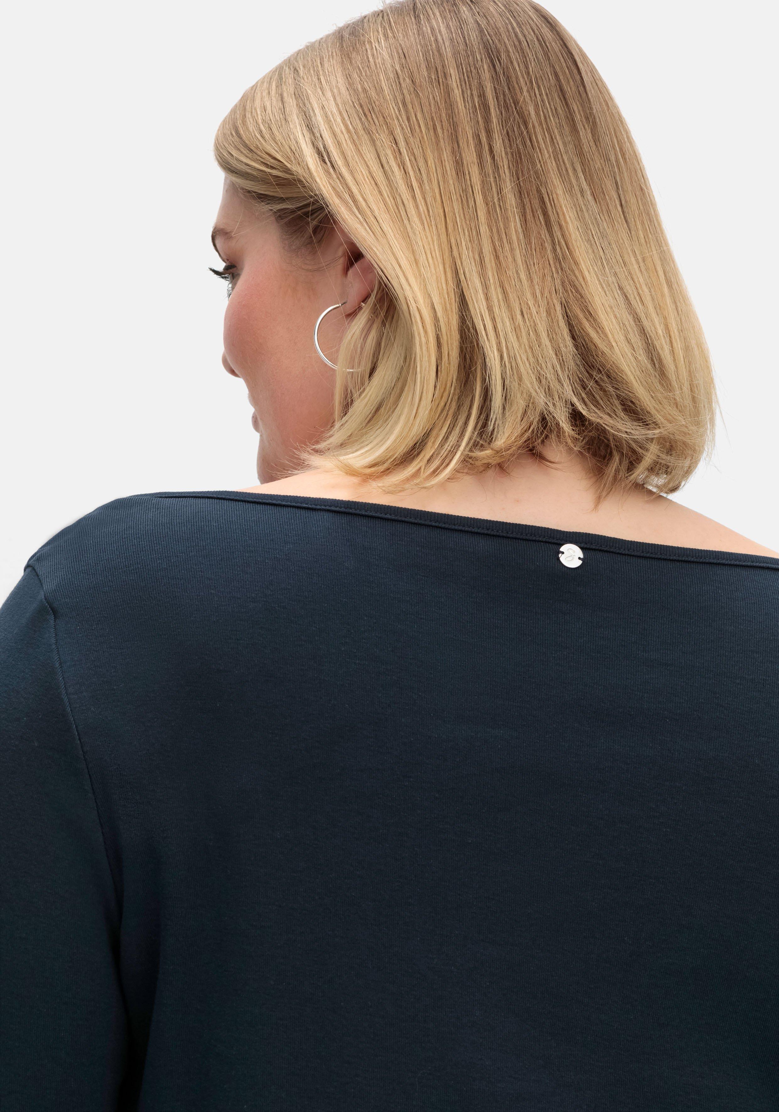 T-Shirt in Rippqualität, mit U-Boot-Ausschnitt