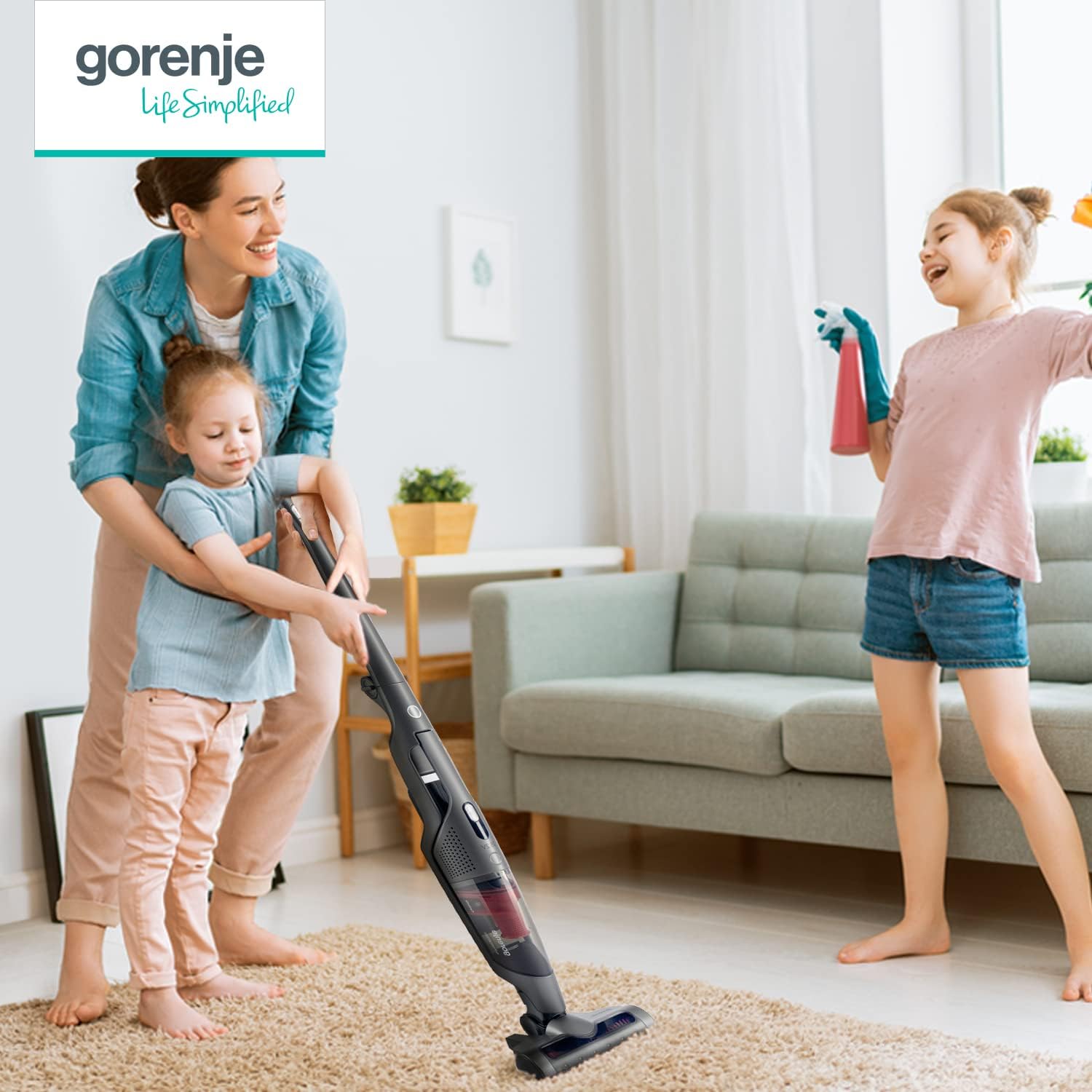 Gorenje SVC 216 GFW Kabelloser Akkusauger und Handstaubsauger – 2 in 1/ Faltbar/ Free-StyleMove/ LI-ION Technology/ HEPA-Filter/ CyclonicPower/ 118 cm/ 70 min./ 0,5 l/ 22 W Saug-leistung/ 75,2 dB