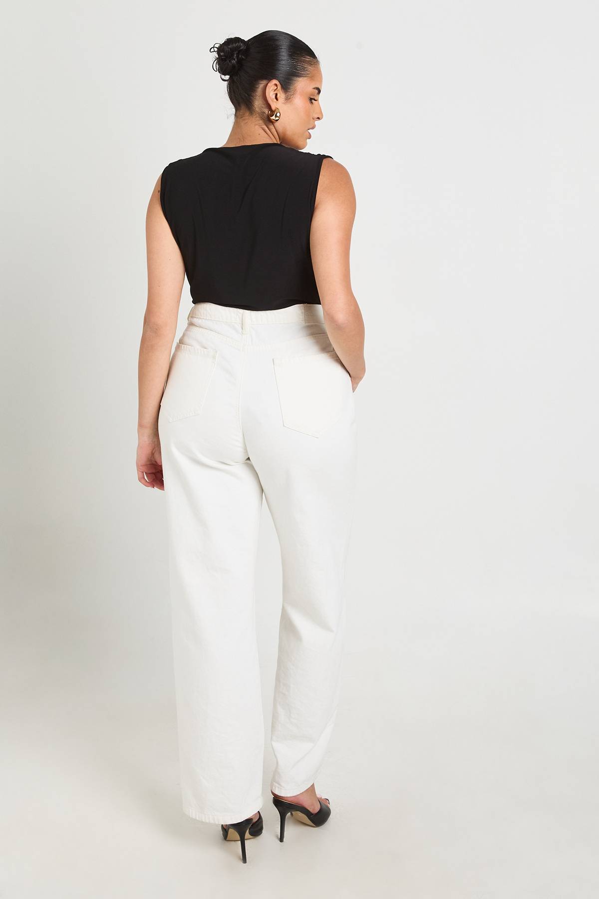 boohoo Body Grande Taille Slinky Froncé À Encolure En V