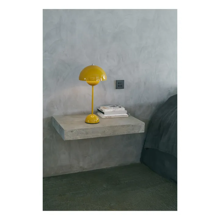 & Tradition Lampe à poser Flowerpot VP3, Verner Panton, 1969 | Jaune moutarde