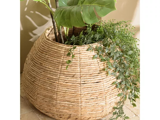 ALIDA - Cache pot petit modèle en tissage d'abaca naturel