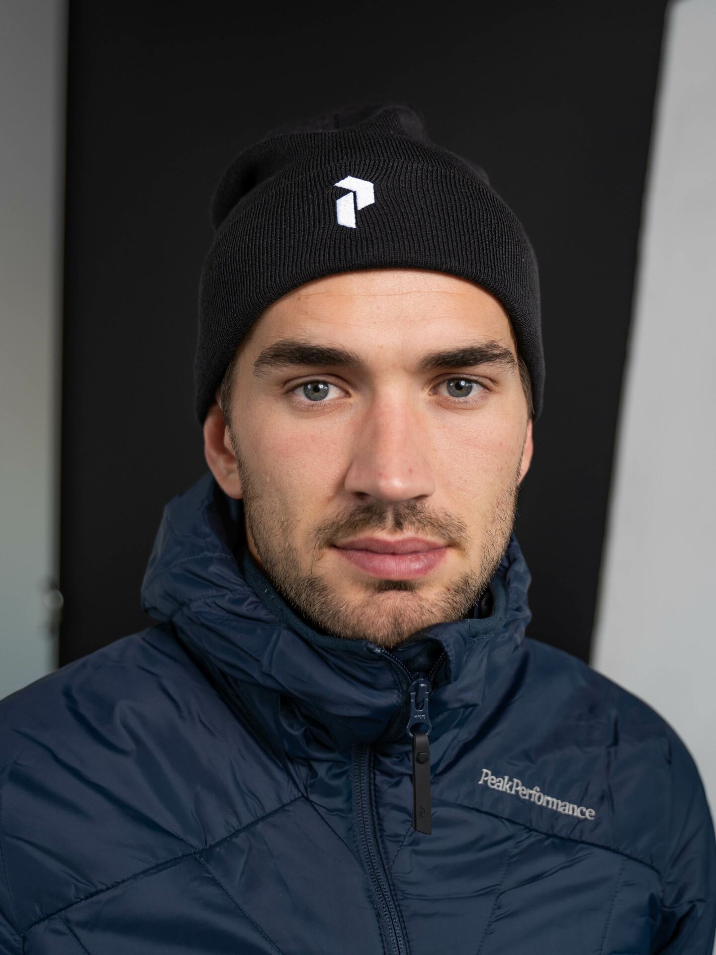 Logo Hat
