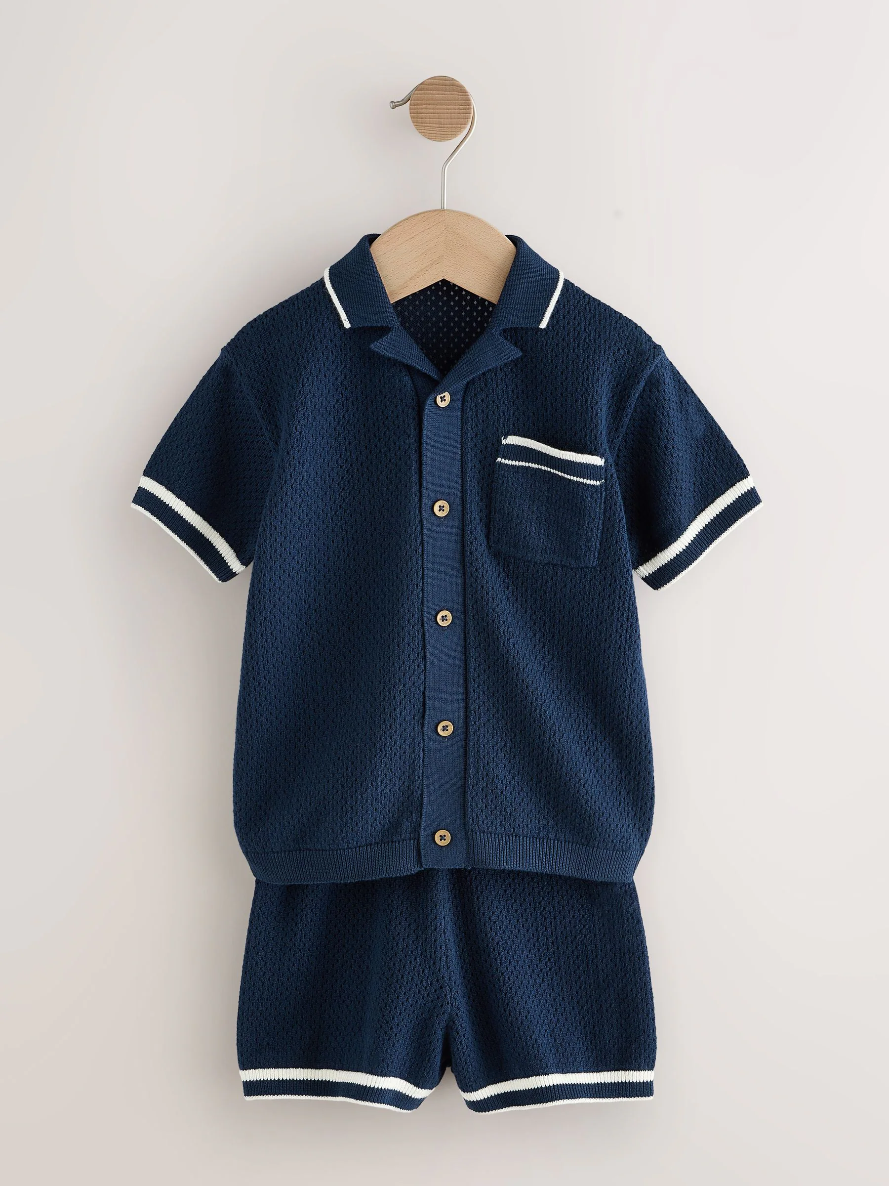 Donkerblauw - Set van gebreid poloshirt met textuur en reverskraag en shorts (3mnd -10jr)
