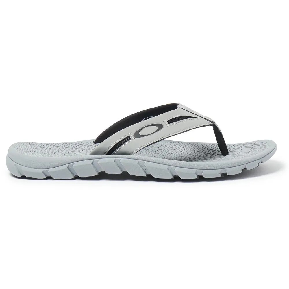 Oakley Operative 2.0 flip-flops