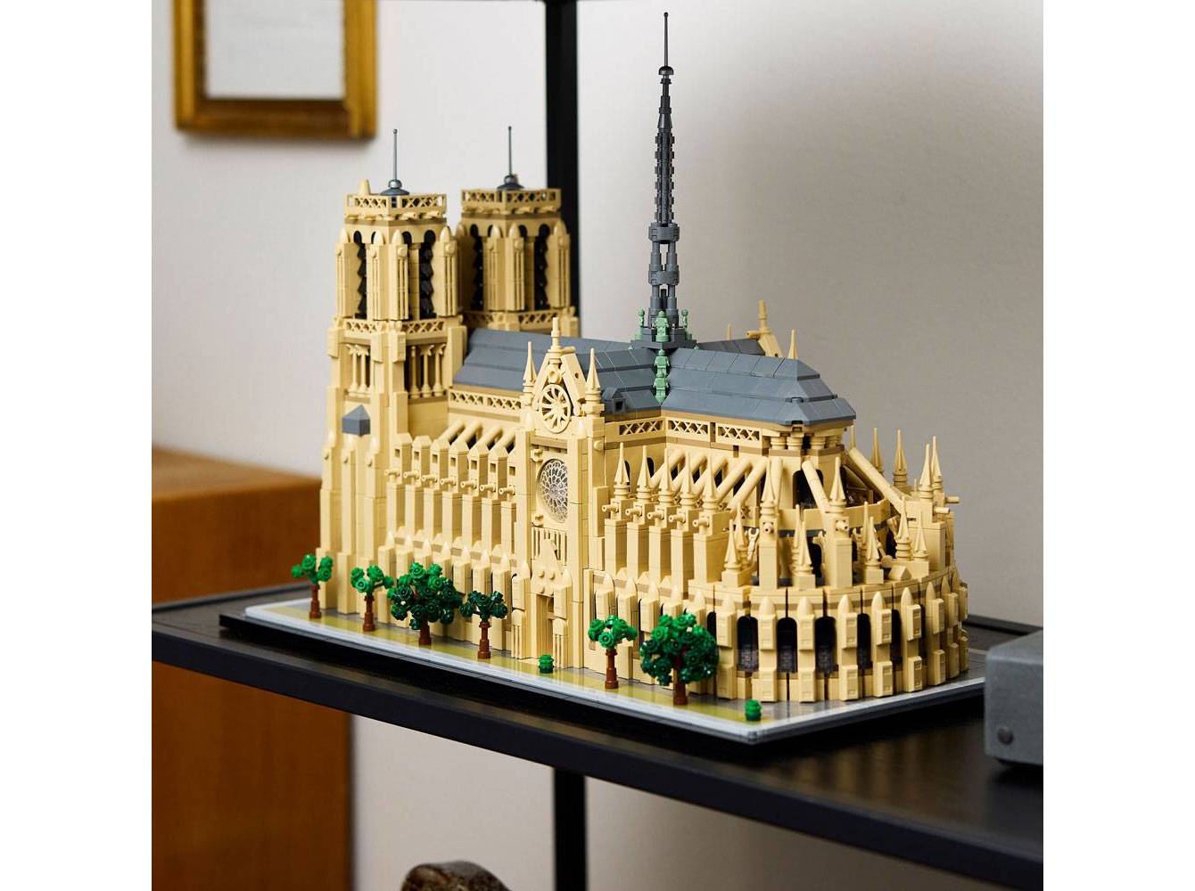 NOTRE-DAME PARIS LEGO ARCHITECTURE