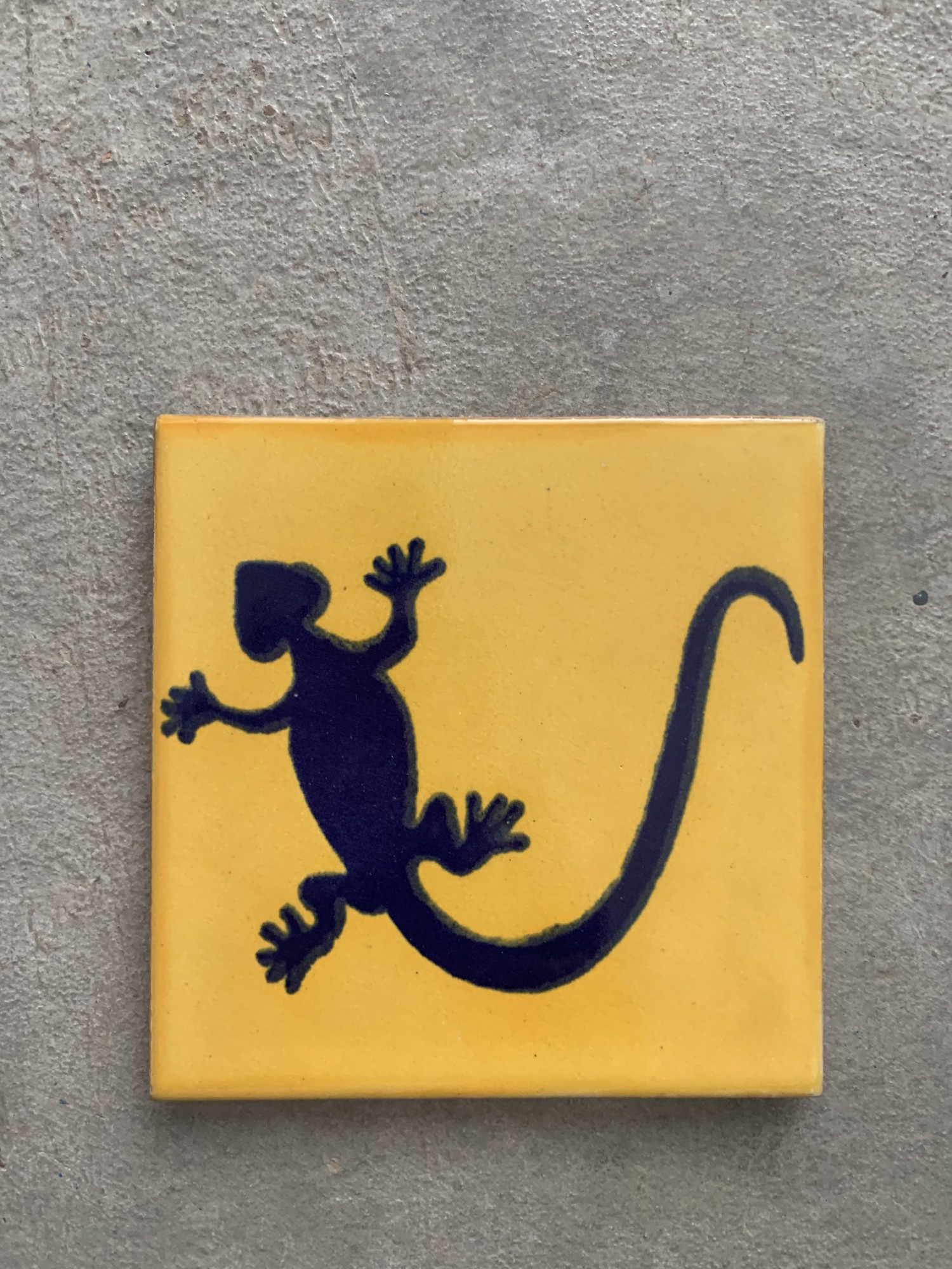 Kachel 'Gecko', gelb, blau, T 10 cm, B 10 cm, H 0,5 cm von fischer's lagerhaus