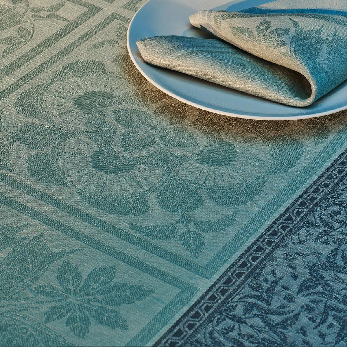 Nappe pur lin vert 174X364 Garnier Thiebaut