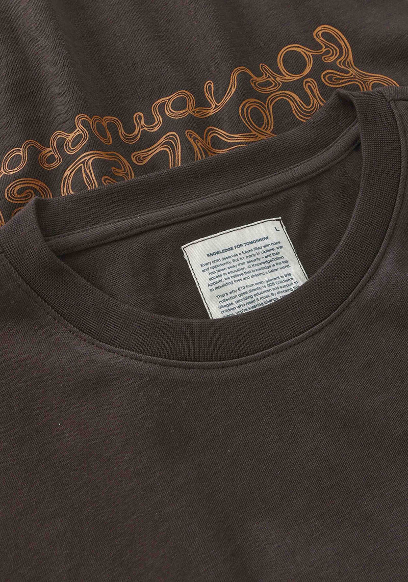 Knowledge Cotton Apparel T-Shirt SOS Regenerative Back Print Chocolate Torte