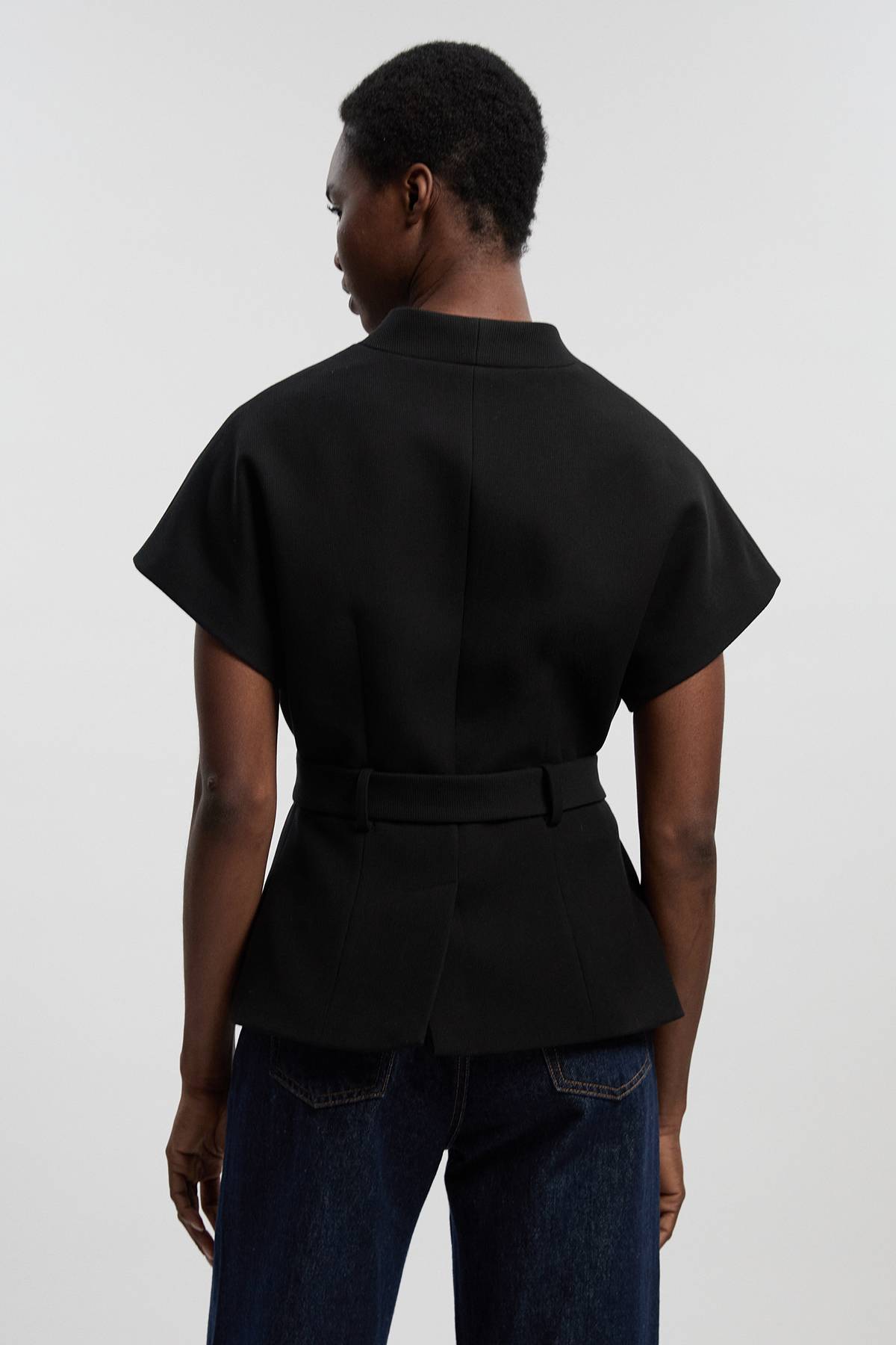 KarenMillen Haut Ceinturé À Col Montant En Tissu Stretch Compact Texturé