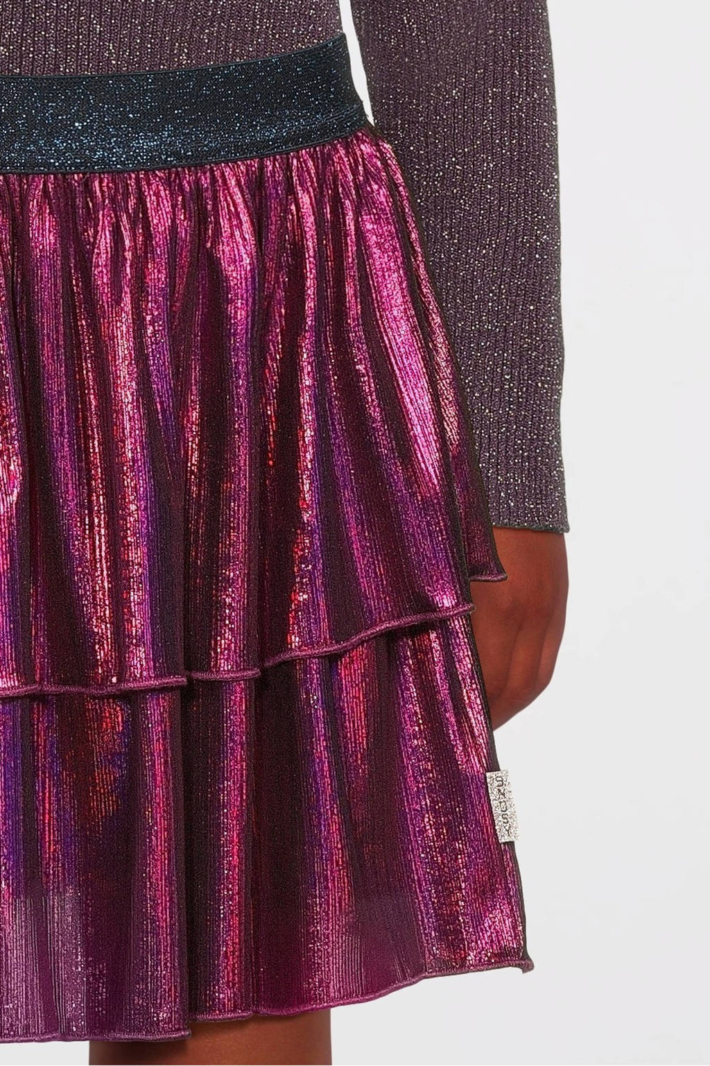 B.Nosy midi rok roze