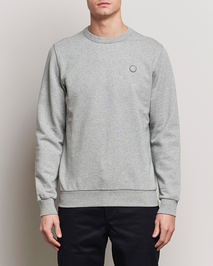 KnowledgeCotton Apparel Erik Badge Sweatshirt Grey Melange