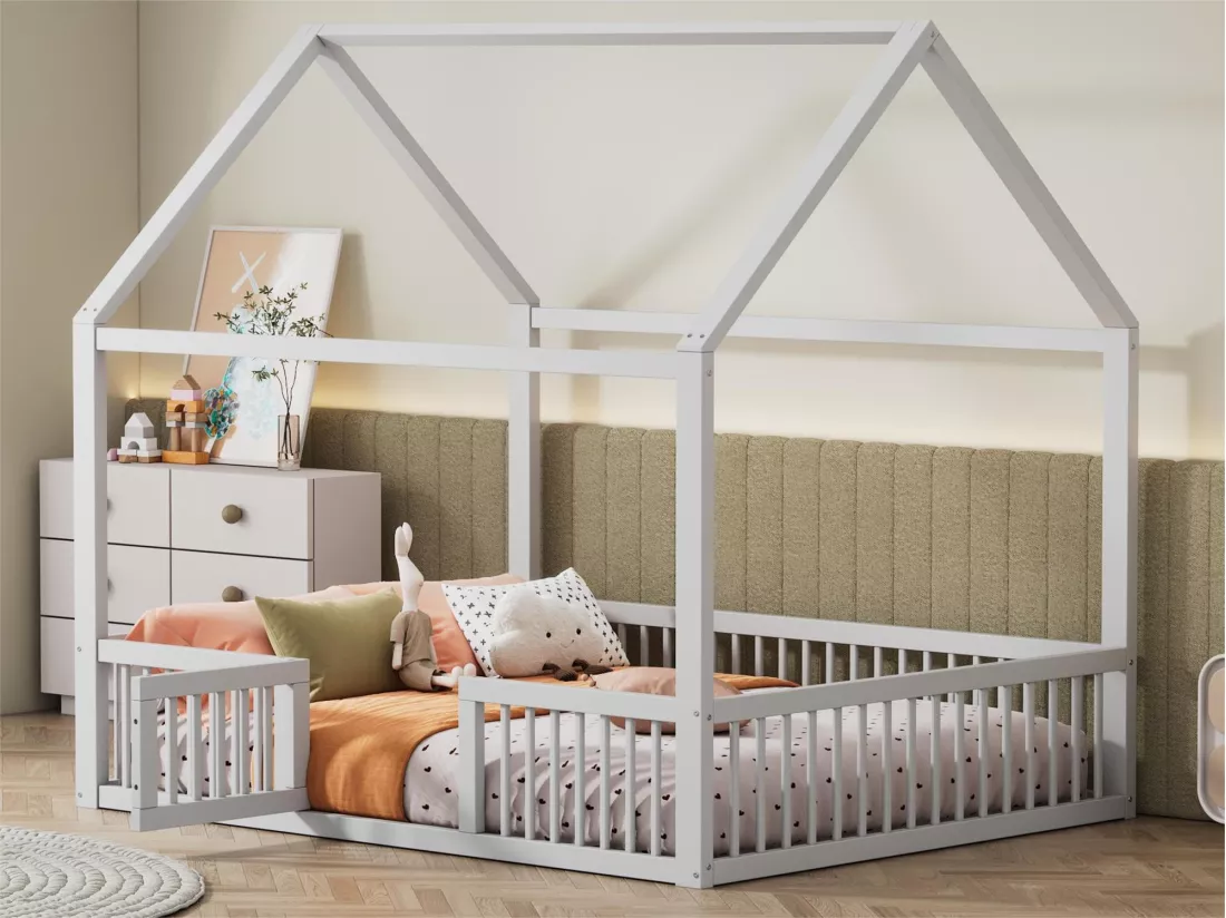 Lit cabane pour enfant ou bébé - 140 x 200 cm - barrières et porte - sommier à lattes inclus - bois blanc