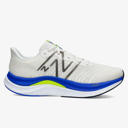 New Balance Propel V4
