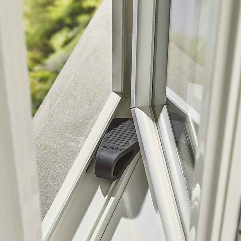 Cale et butée de porte et fenêtre