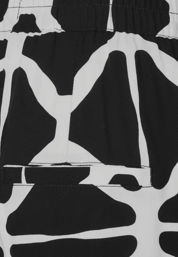 Loose Fit Print Hose - Black