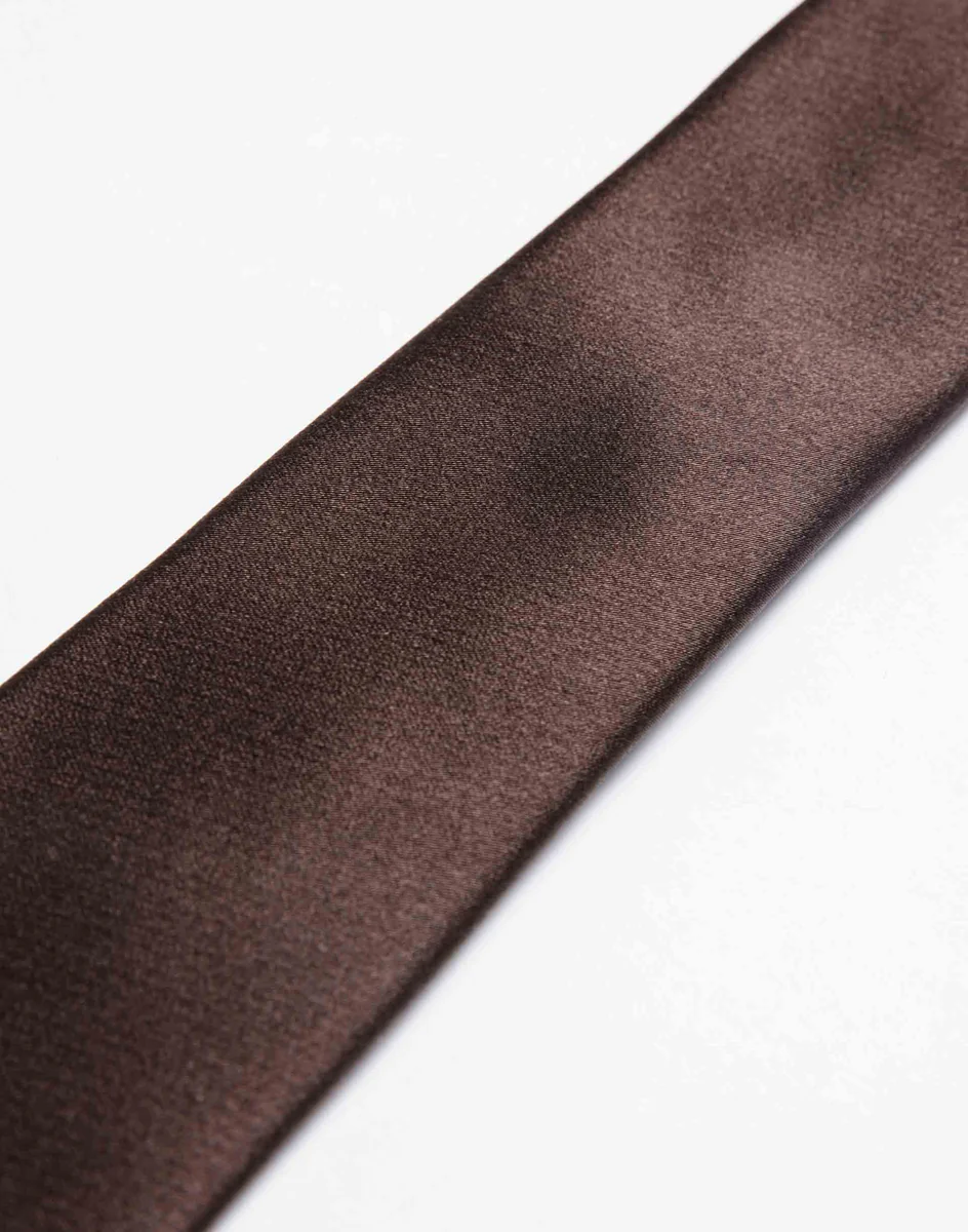 Cravate slim satin chocolat