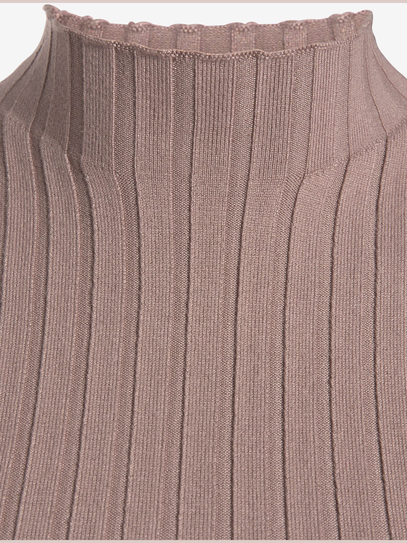 Débardeur en tricot encolure haute
