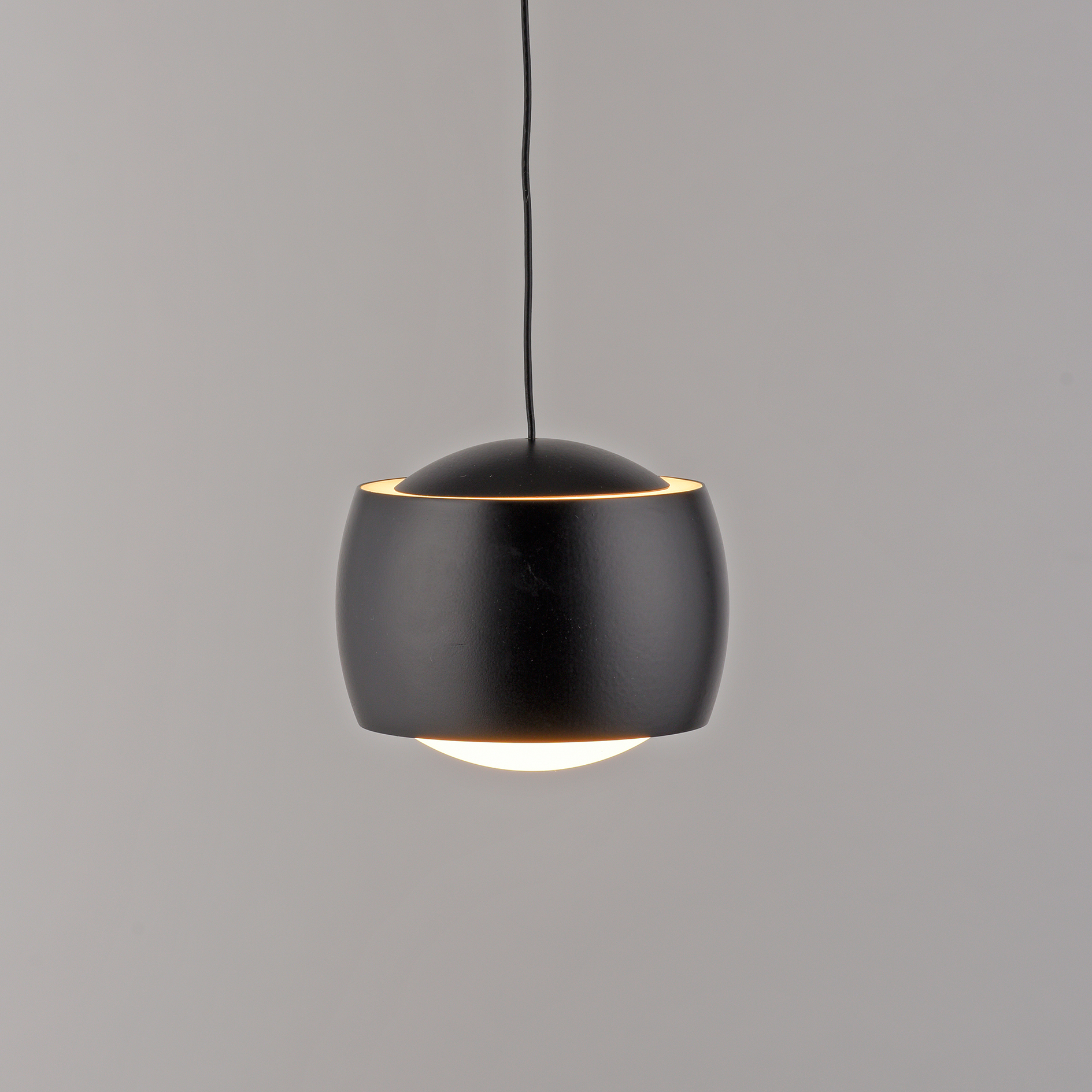 LED-Pendelleuchte - schwarz - dimmbar - mit Comfort Lift