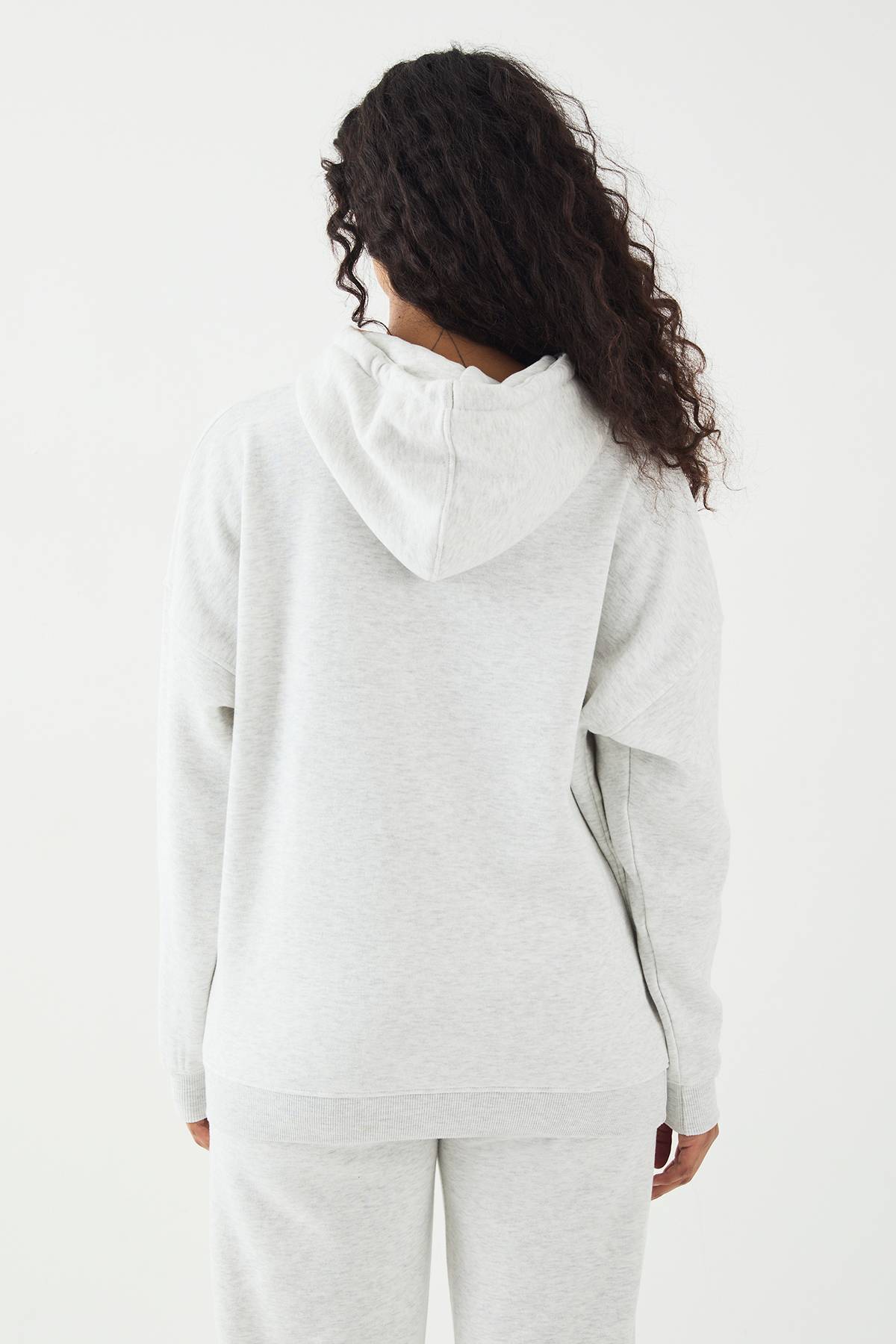 Sweat à Casynthétiqueche Brodé Oversize DSGN Studio
