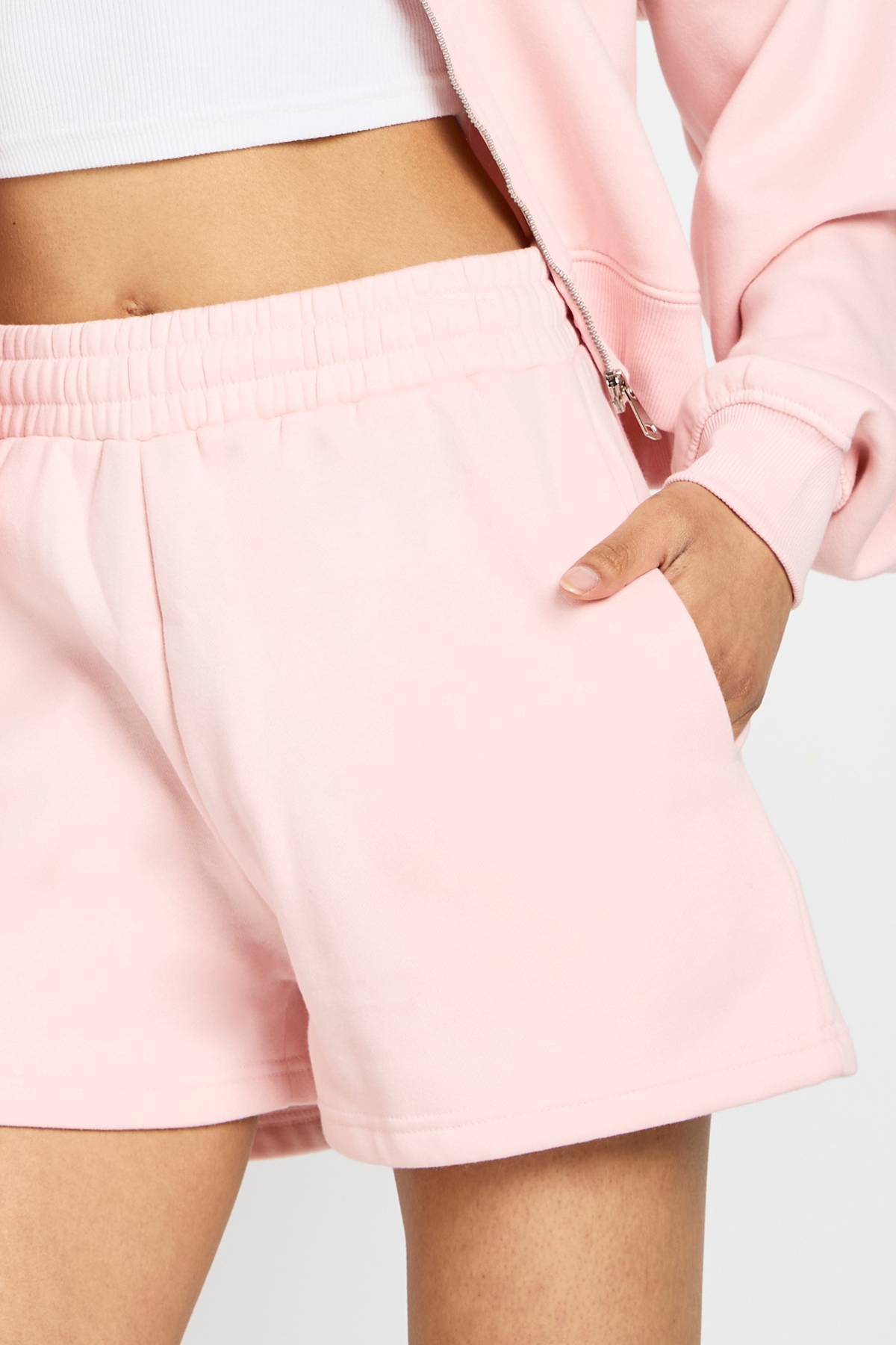 boohoo Short Molletonné Taille Haute Avec Cordon De Serrage Interne Pour Grandes Tailles
