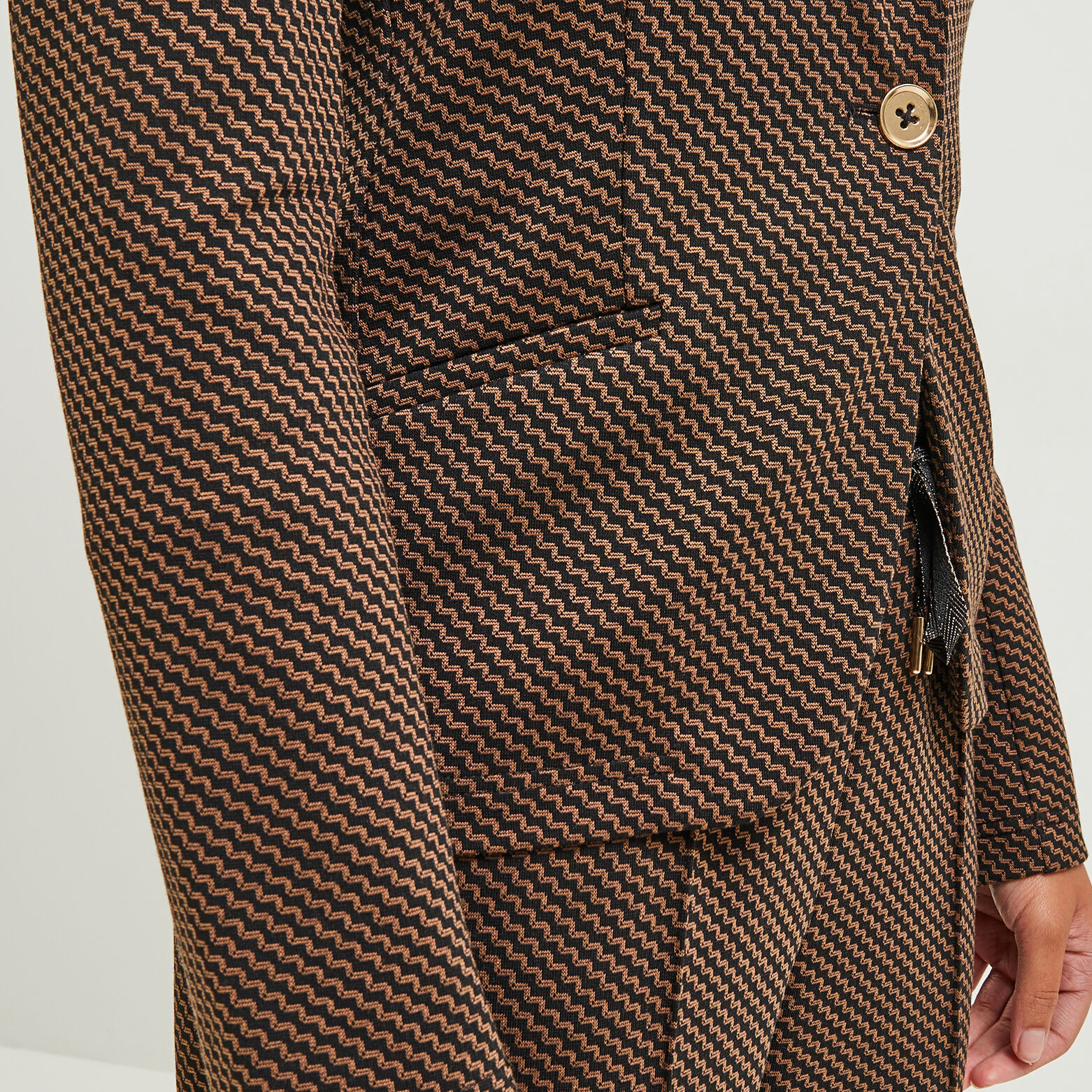 Veste en maille à capuche femme