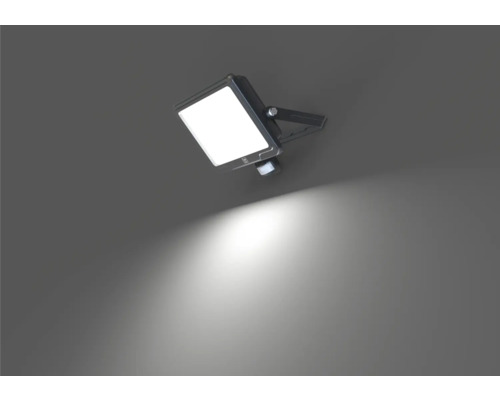 LUMAK PRO LED Sensor Wandlamp IP44 100W 16500 lm 4000 K Stroomkabel 3G1.0 mm² H05RN-F 0.5 m + Snelkoppeling