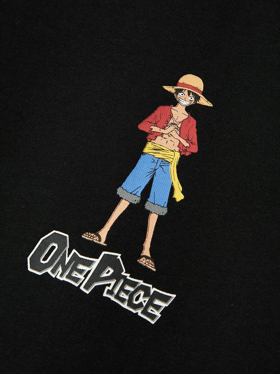 DÊ UM NOME A ESTE ITEM<br>Camiseta de manga curta, estampa One Piece
