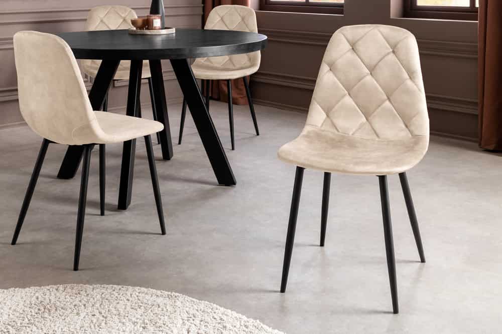 Stilvolles 2er-Set Stühle GLAMM champagner beige Samt schwarze Metallbeine