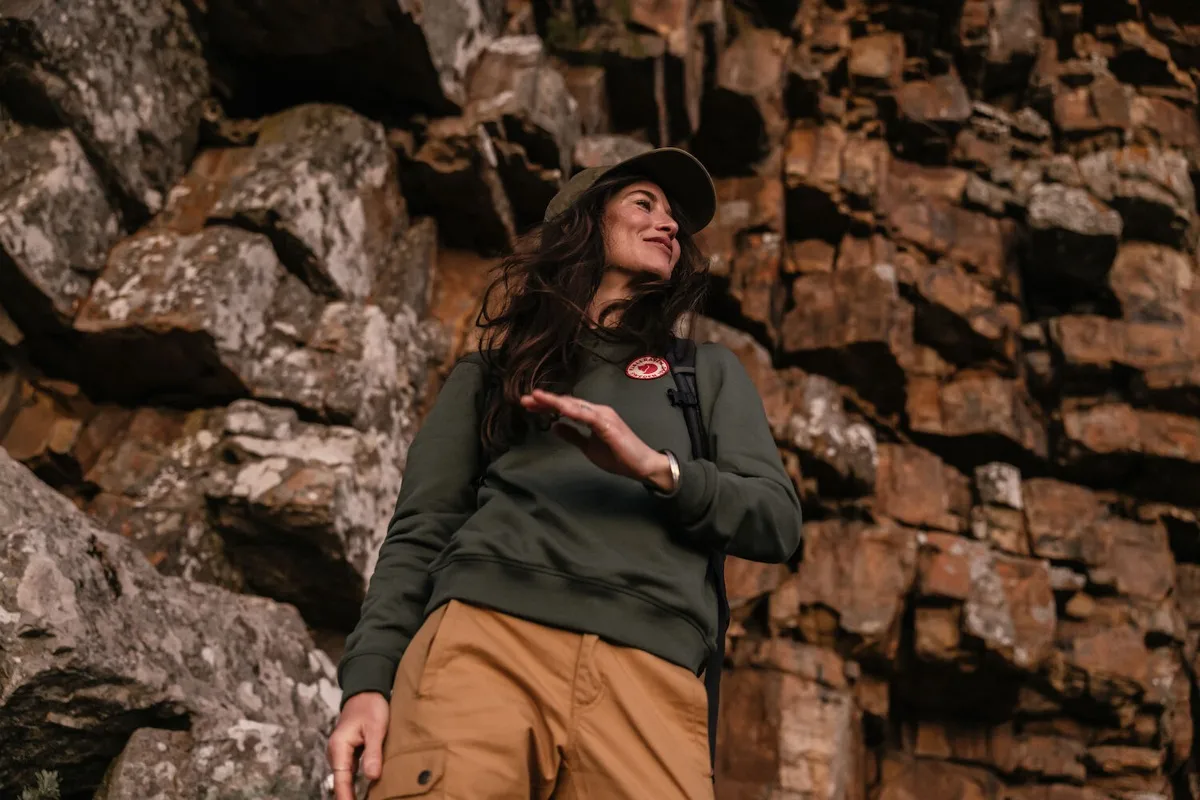 Fjällräven Women's 1960 Logo Badge Sweater Deep Patina