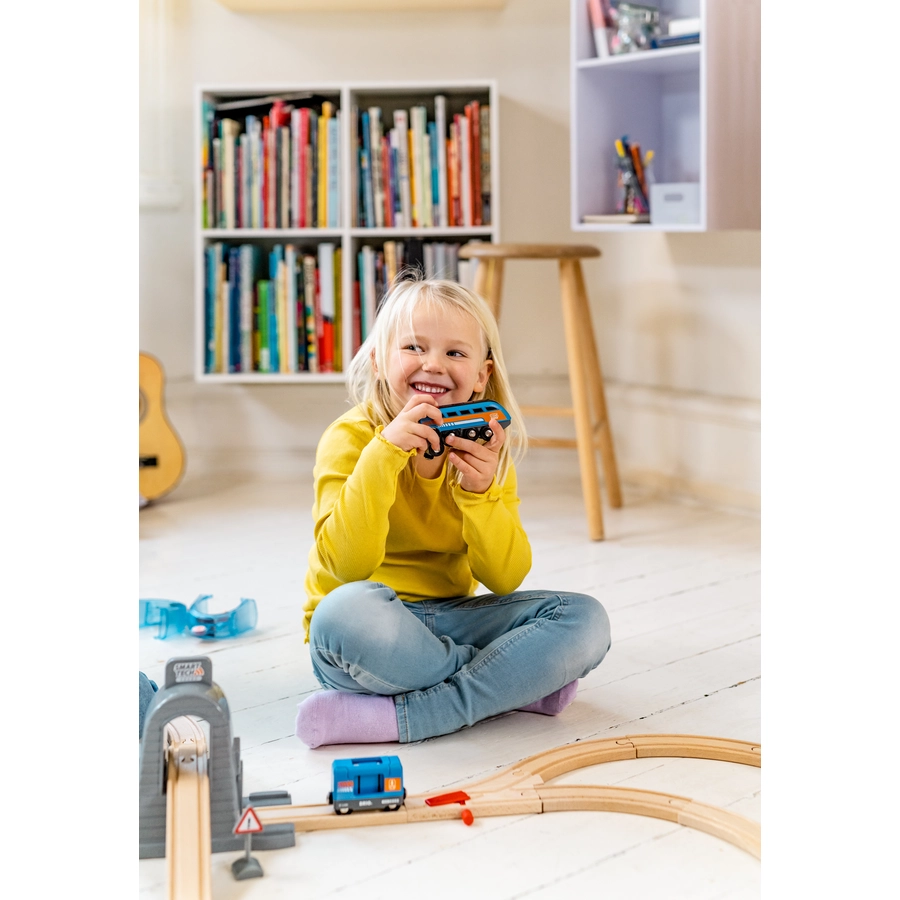 BRIO® WORLD Smart Tech Sound Action Tunnel Reisezug Set