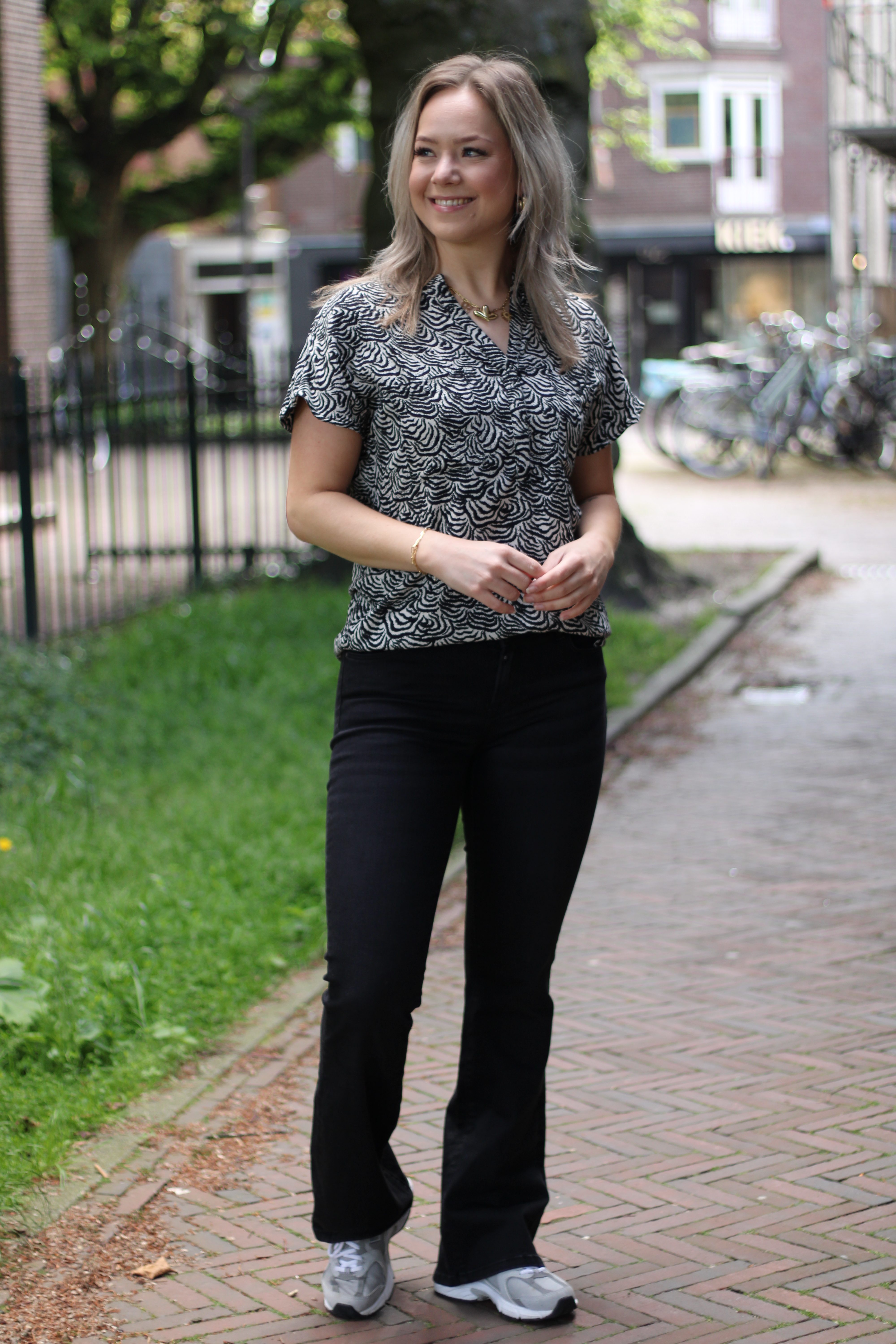 COJ Denim - Laura Flare Jeans - Black Vintage