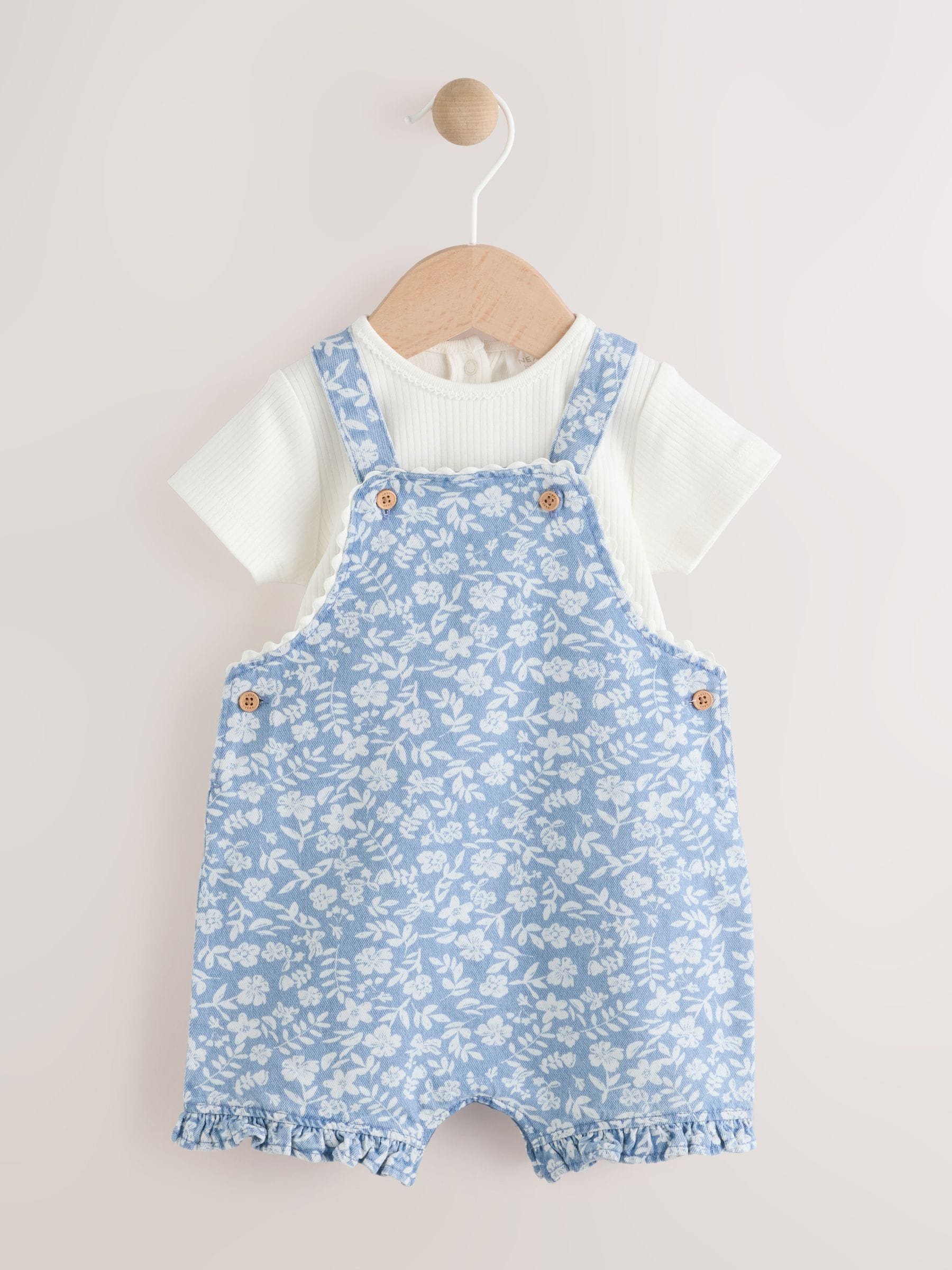 Denim met bloemen en ecru - Babyset van rompertje met korte mouwen en bretelbroek (0mnd -2jr)