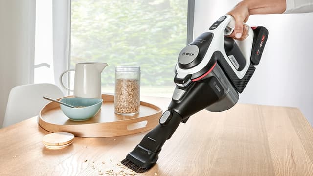 Bosch Unlimited 8 ledningsfri støvsuger BSS821VNE4
