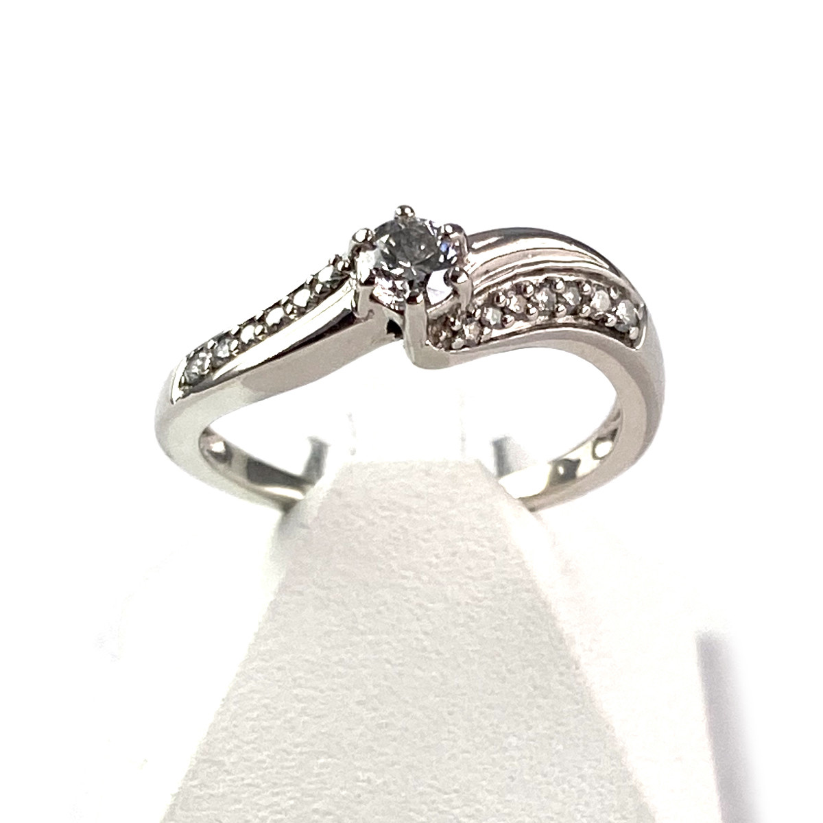 Bague d'occasion or 750 blanc diamants