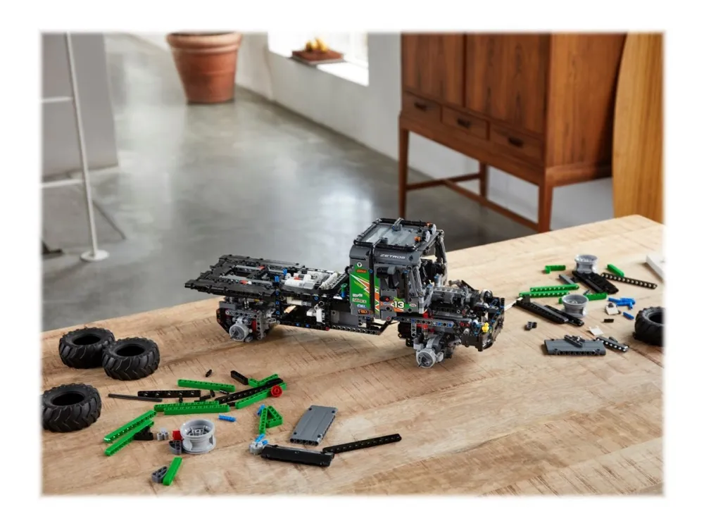 LEGO Technic 42129 Firhjulstrukket Mercedes-Benz Zetros offroadtruck