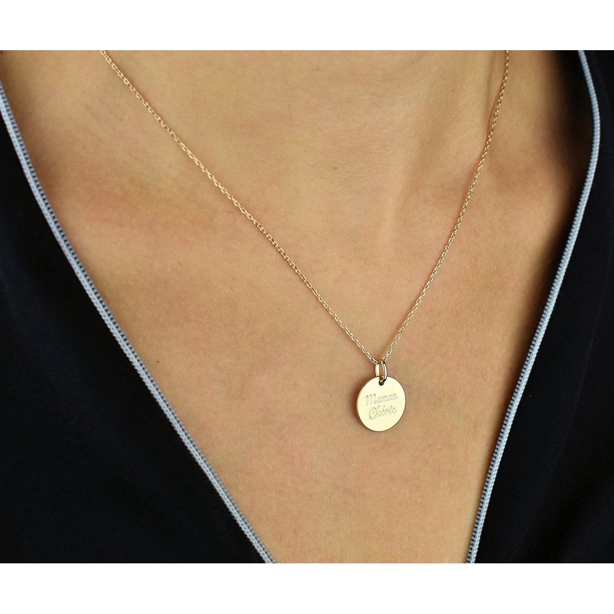 Collier médaille gravée Maman Chérie Plaqué OR 750 3 microns