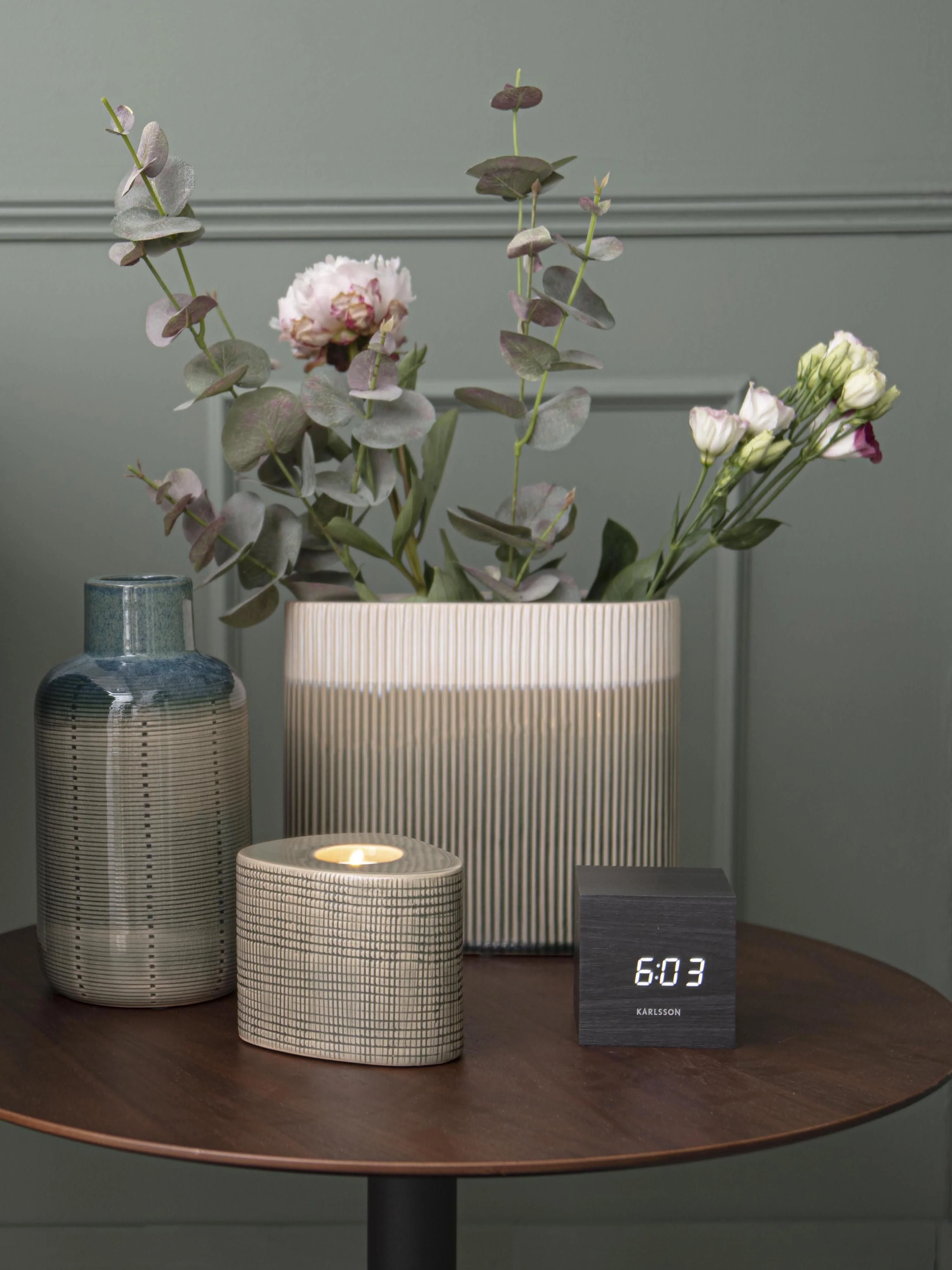LED wekker Cube met USB-aansluiting