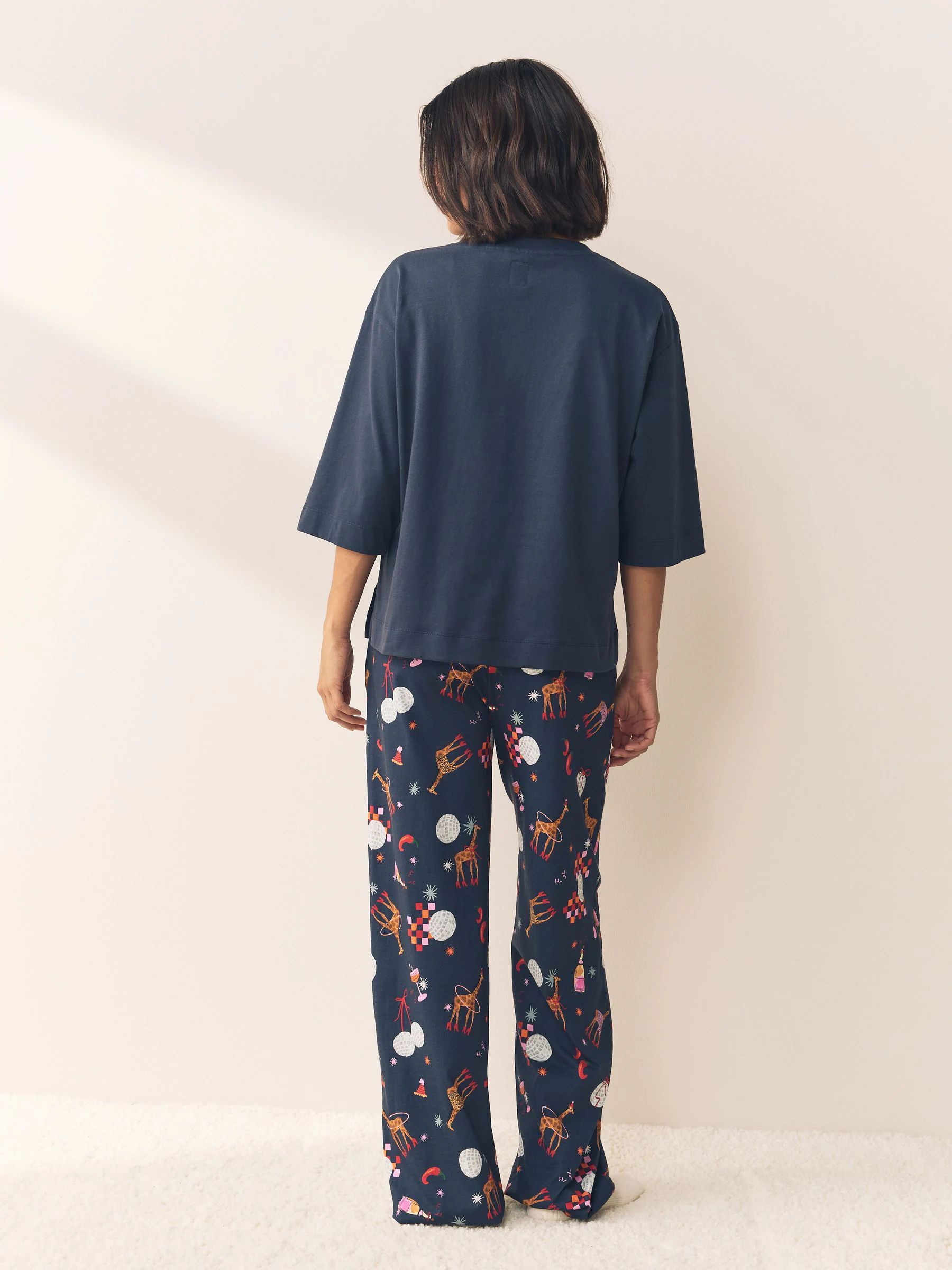 Marineblauw met giraf - Pyjama met korte mouwen