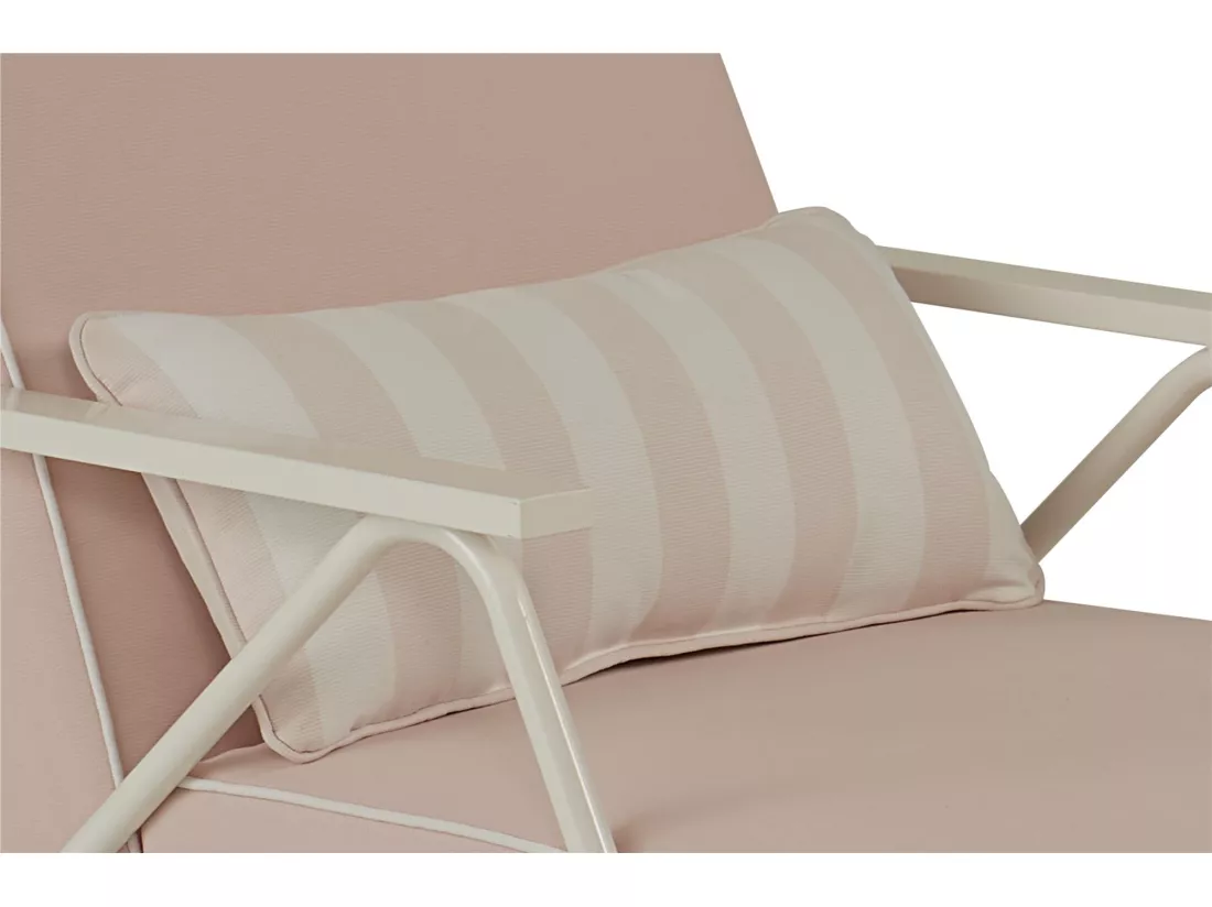 Connie | Chaise longue d'extérieur en oléfine eau de rose et structure en acier