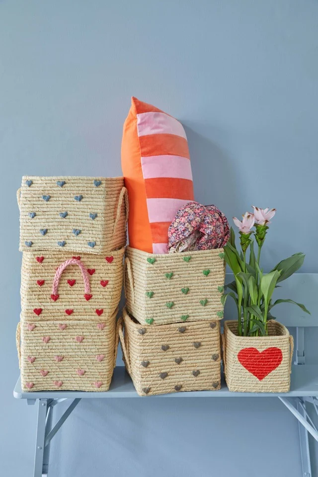 Rice - Small Square Raffia Kurv med Hanke - Hjerter