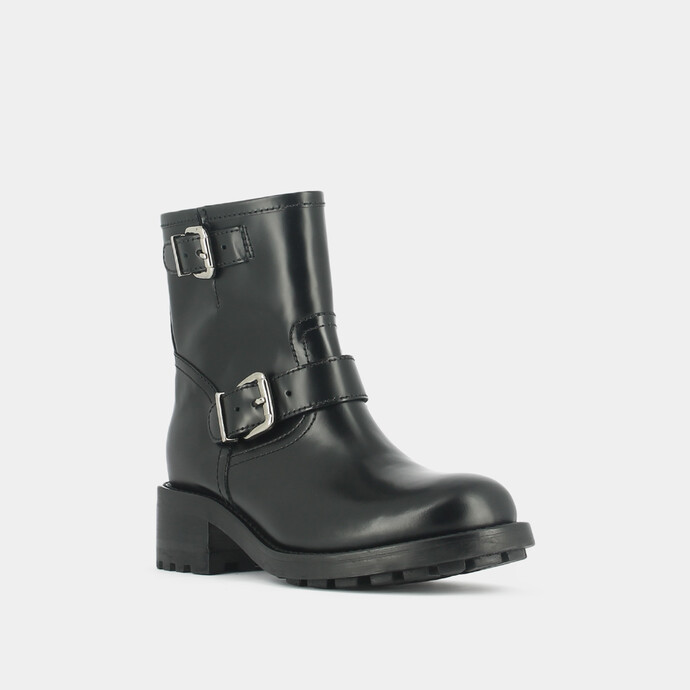 Boots à talons, semelles crantées et détails boucles argentées  cuir glacé noir