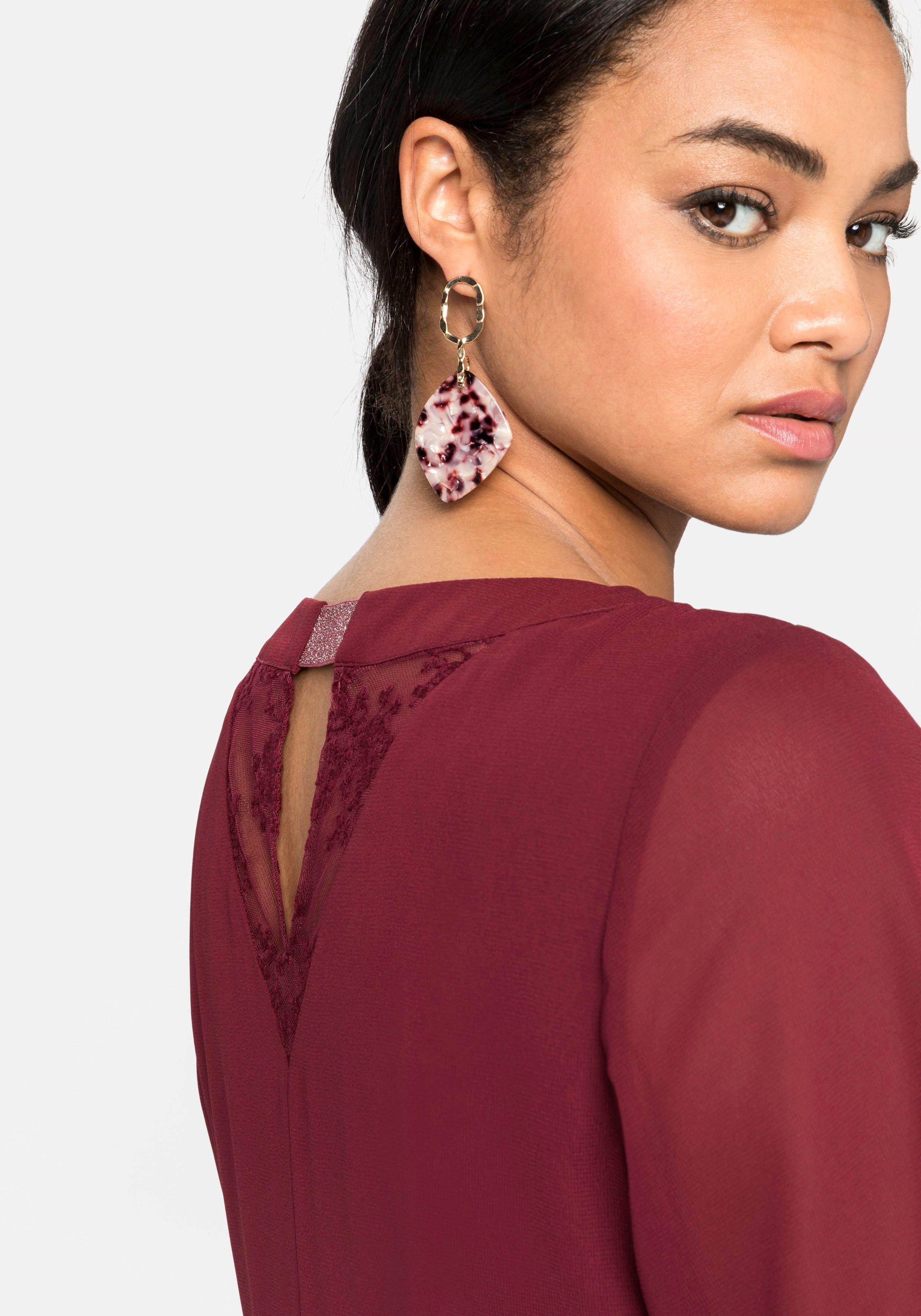 Abendkleid aus Chiffon, mit Spitzen-Einsatz