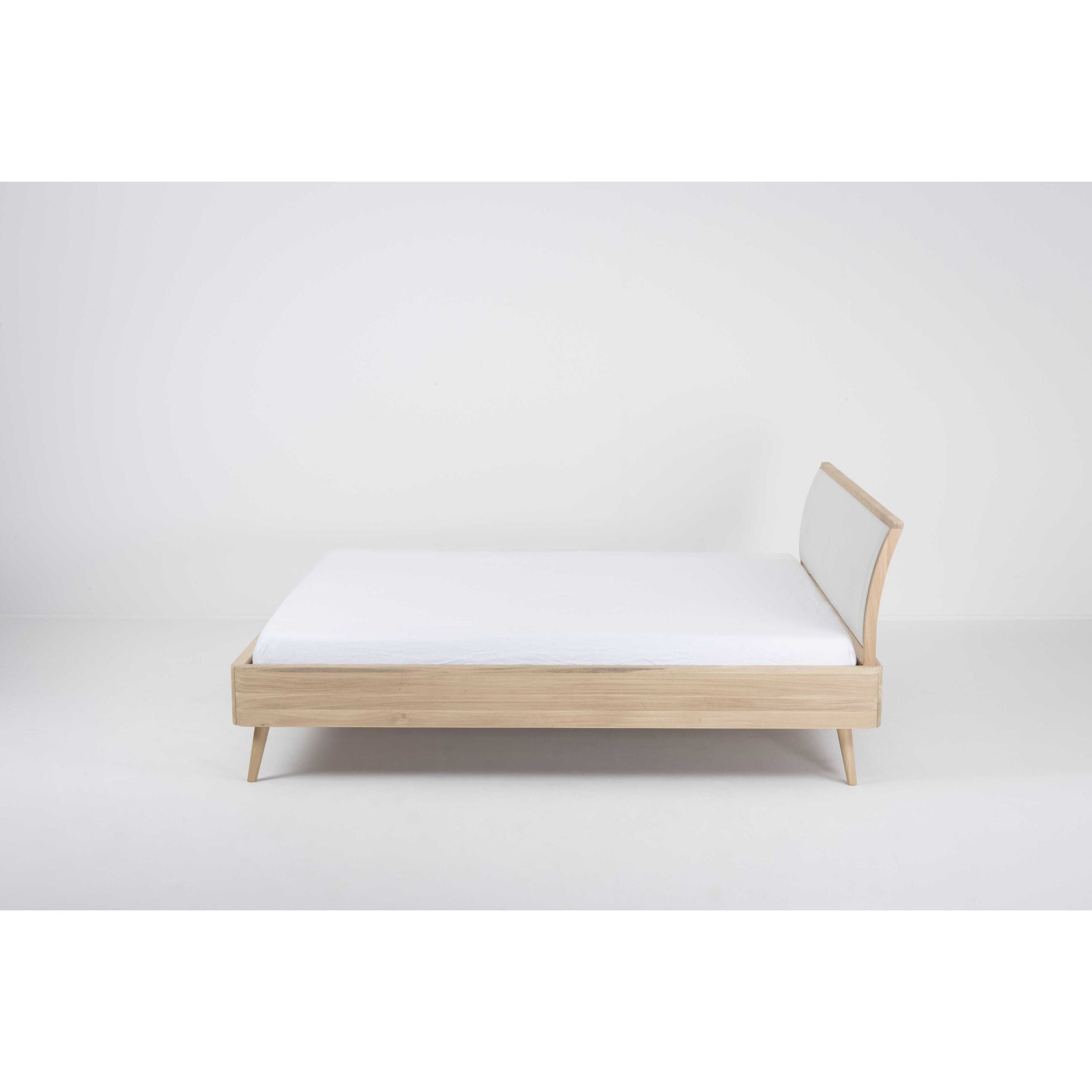 Ena bed 160x200 whitewash