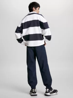 Camisa de rugby despojada com listras de arquivo