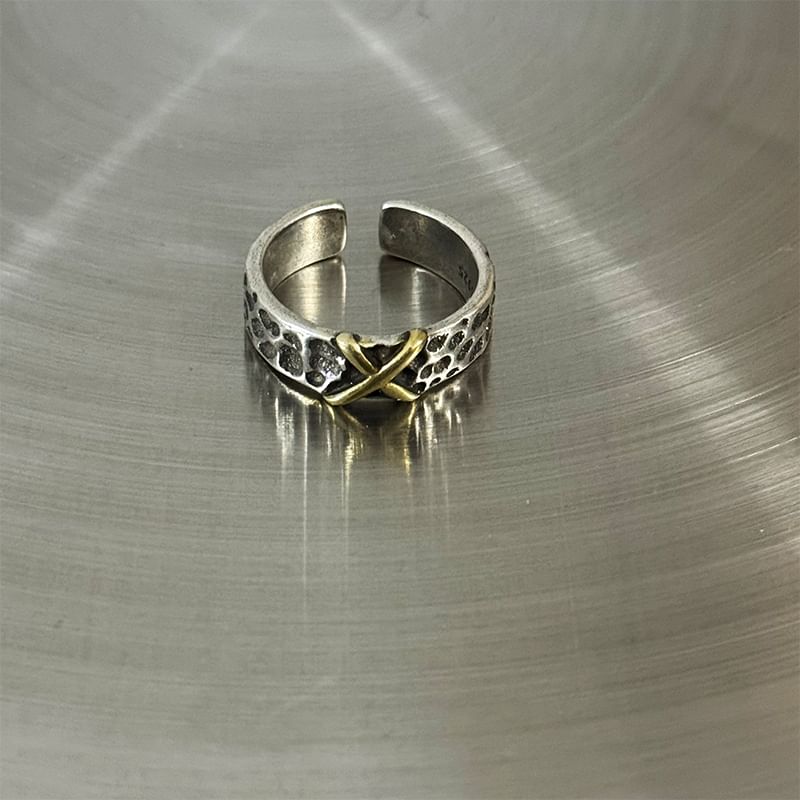 Soosina - Geëmbosseerde open ring