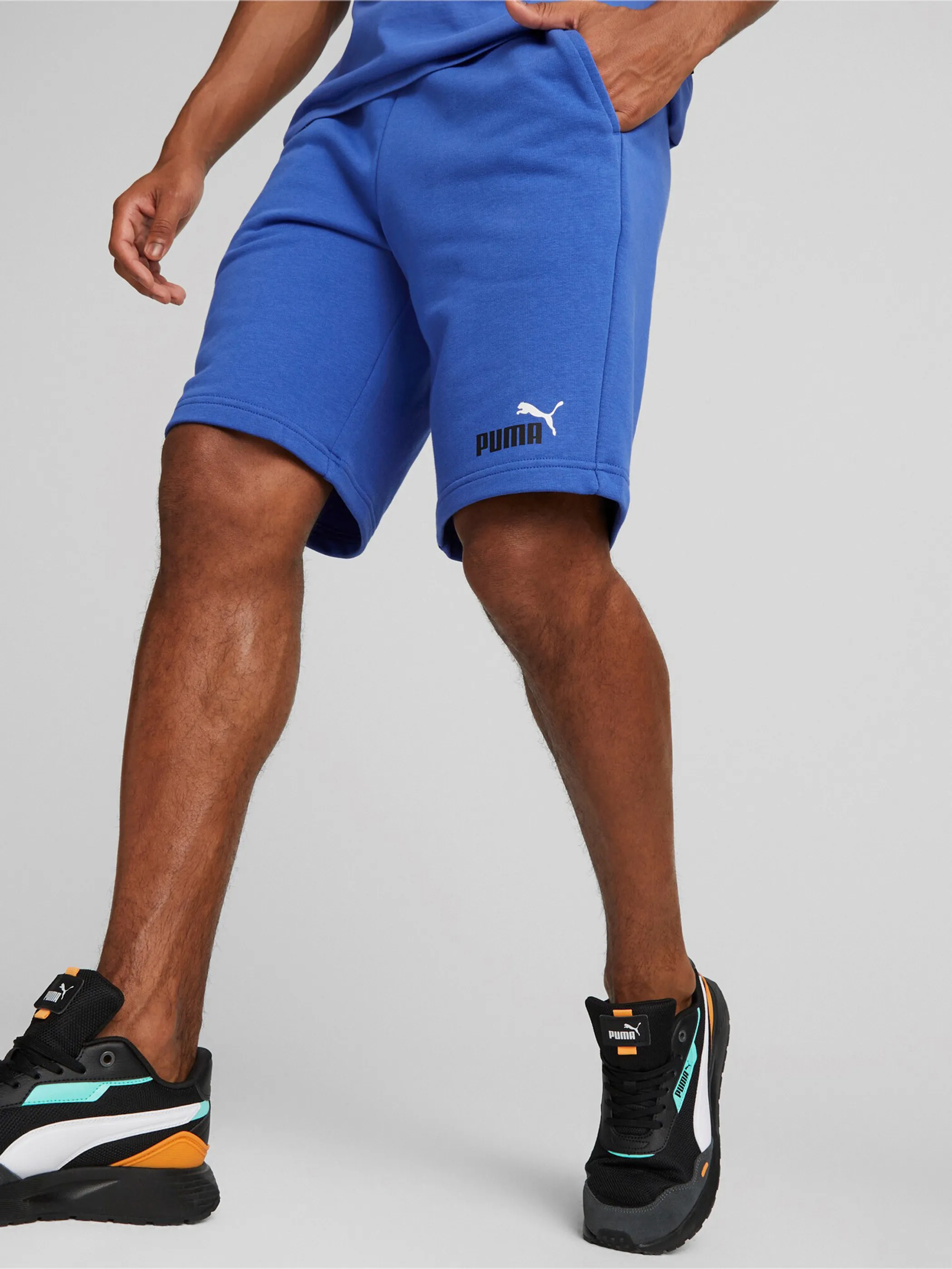 Herren Sweatshorts mit kleinem Print