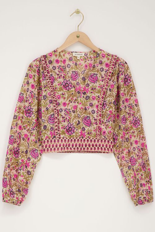 Beige crop top met groene en roze bloemenprint
