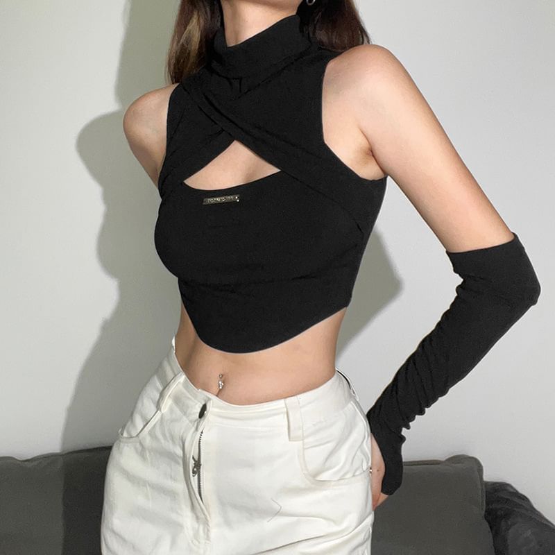 Sugarcoat - Set: Halter-hals cutout effen crop top + mouwen